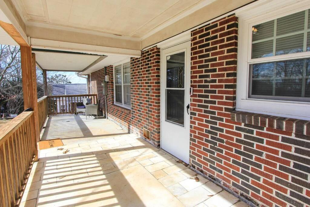 Nichol'S Nest Villa Anniston Exterior photo